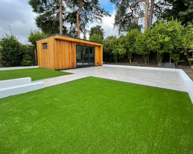professional artificial grass trademans in fleet
